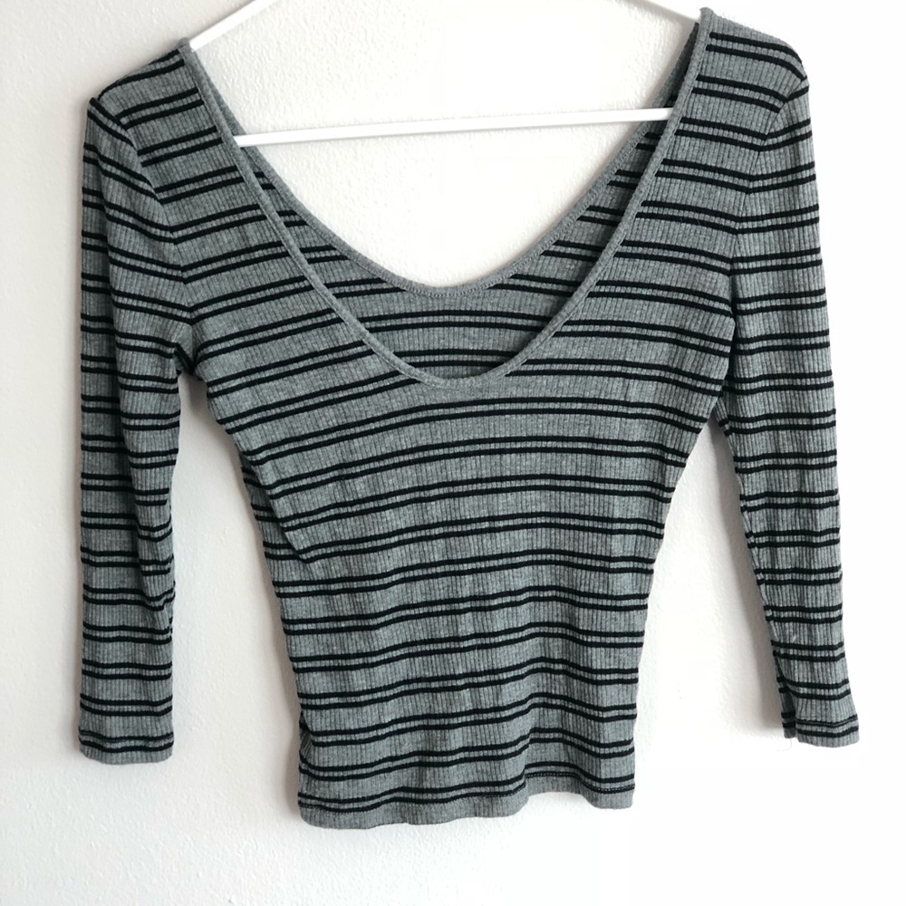 ⭐️ Express Ribbed Crop Top - Picture 6 of 6